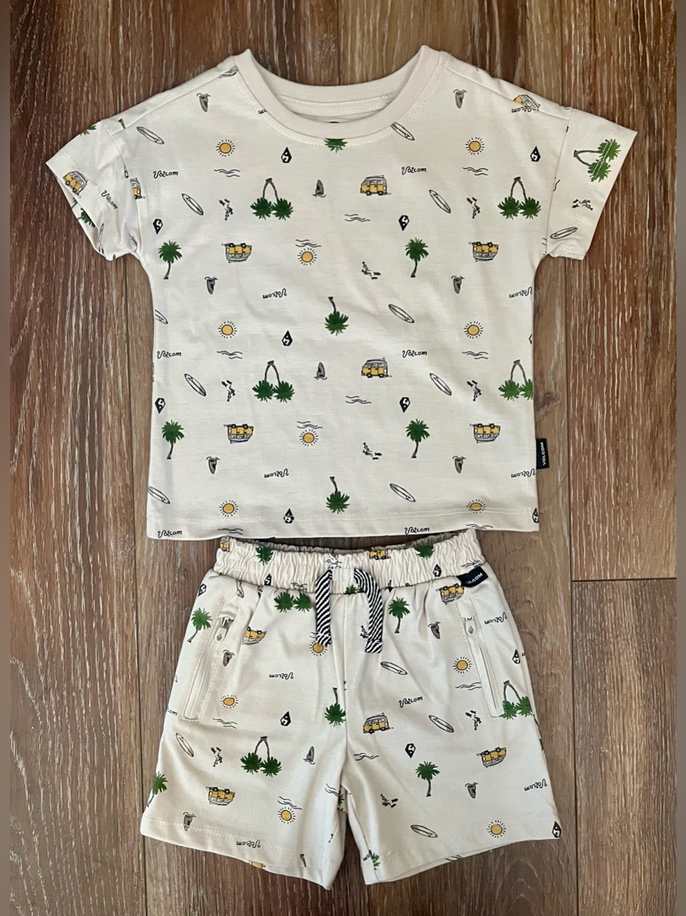 Toddler Boy Volcom Vacay Printed Pull On Short & T-Shirt Set Size 2T